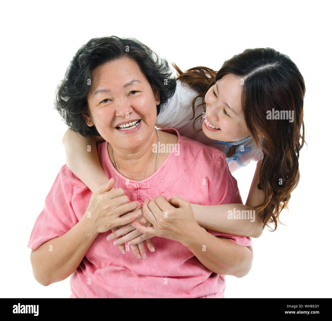 Мамы и дочери азиатка. Корейцы мама и взрослая дочь. Мать и дочь Азия взросла. Родители азиаты зрелые. Семья с дочкой азиаты.
