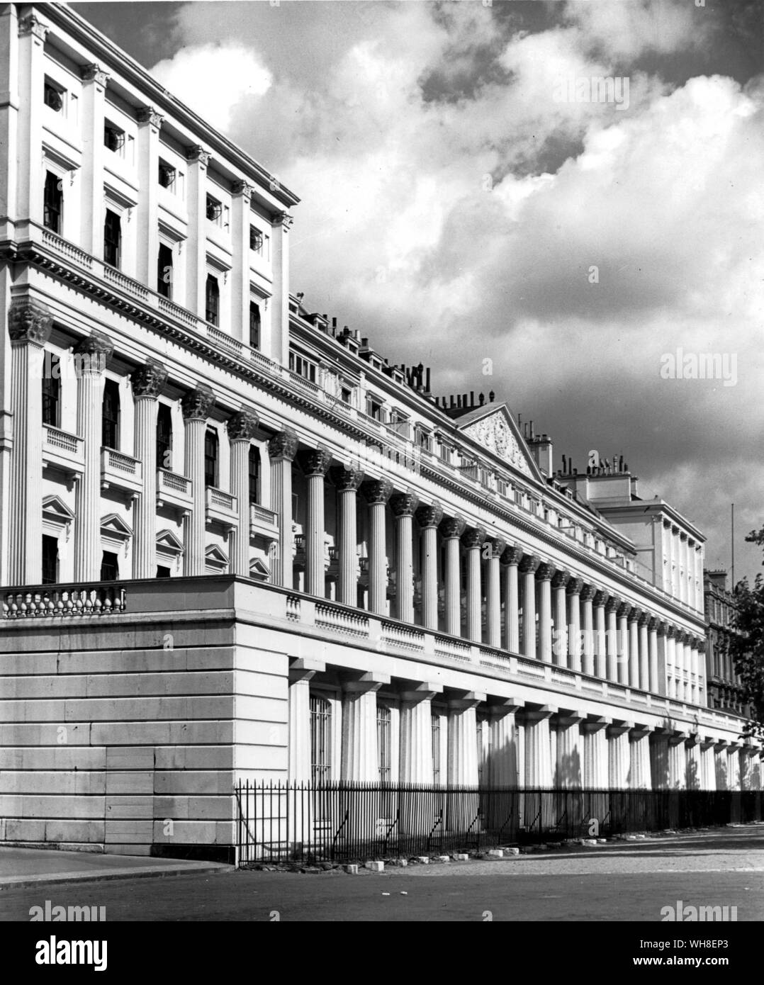 House Black and White Stock Photos & Images Alamy