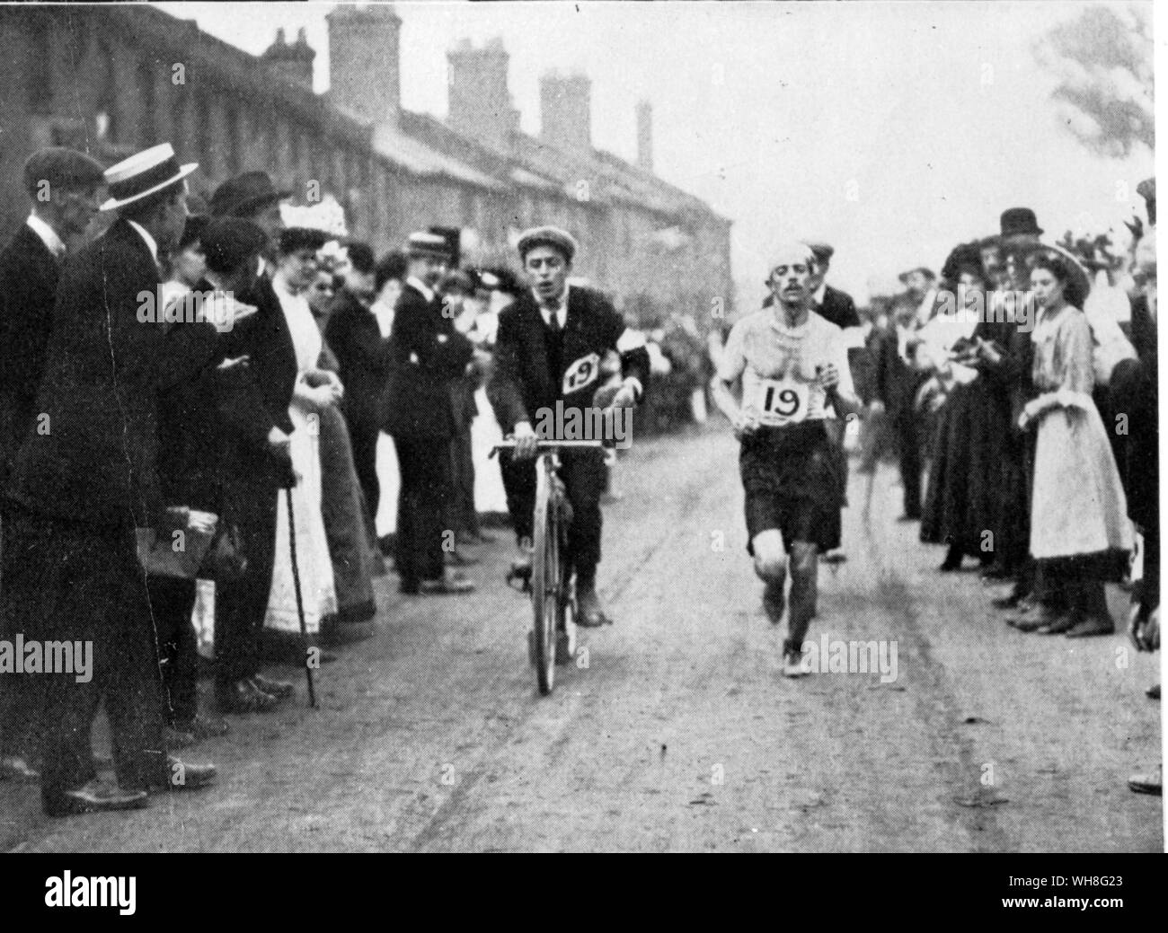 Olympic Games 1908 Marathon Race Stock Photo Alamy