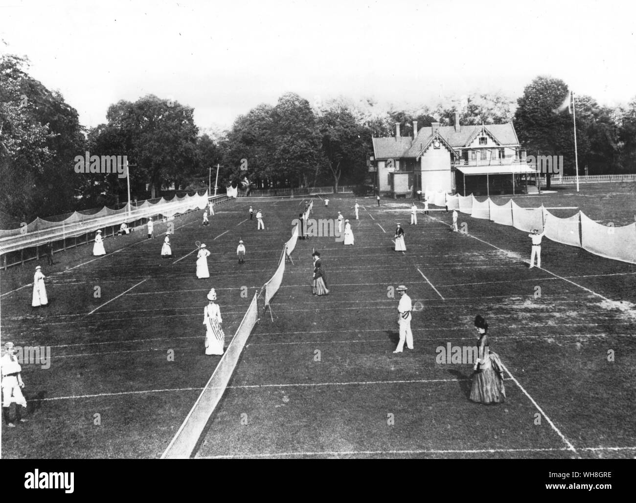 The Staten Island Cricket Club courts in 1880. The Encyclopedia of Tennis page 48. Stock Photo