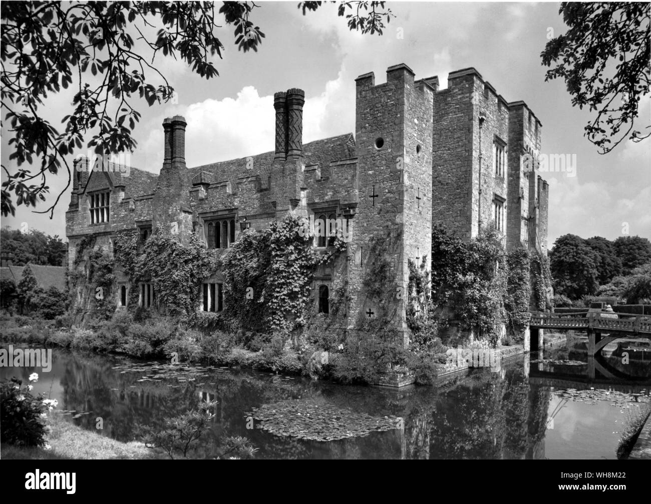 Hever Castle  Kent Tudor House where Anne Boleyn was brought up Stock Photo
