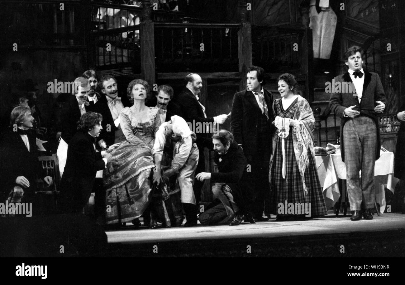 Marilyn Zschau as Musetta, Neil Shicoff as Rodolfo, Ileana Cotrubas as Mimi and Thomas Allen Marcello in Puccini's La Boheme at Covent Garden in 1982. Stock Photo