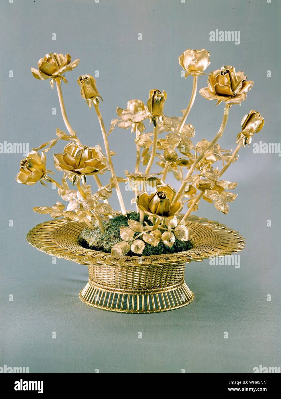 Antiques: Roses in vermeil. Jewelled objects. Tiffany Stock Photo