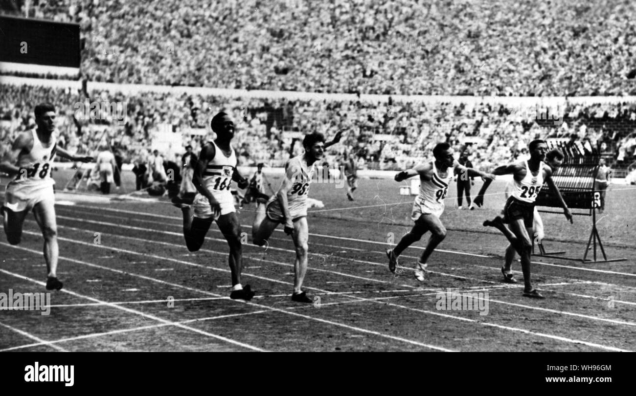 Finland,Helsinki/ Olympics,1952: 100 metre final. l-r: Treloar (Australia), Bailey (Great Britain), Smith (USA), the winner, Remigino (USA), McKenley (Jamaica) and Sukharjev (USSR). Stock Photo