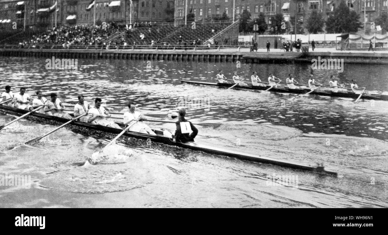 Eights Outriggers semi final Leader RC (right) Australia Olympic Games  Stockholm 1912 Stock Photo