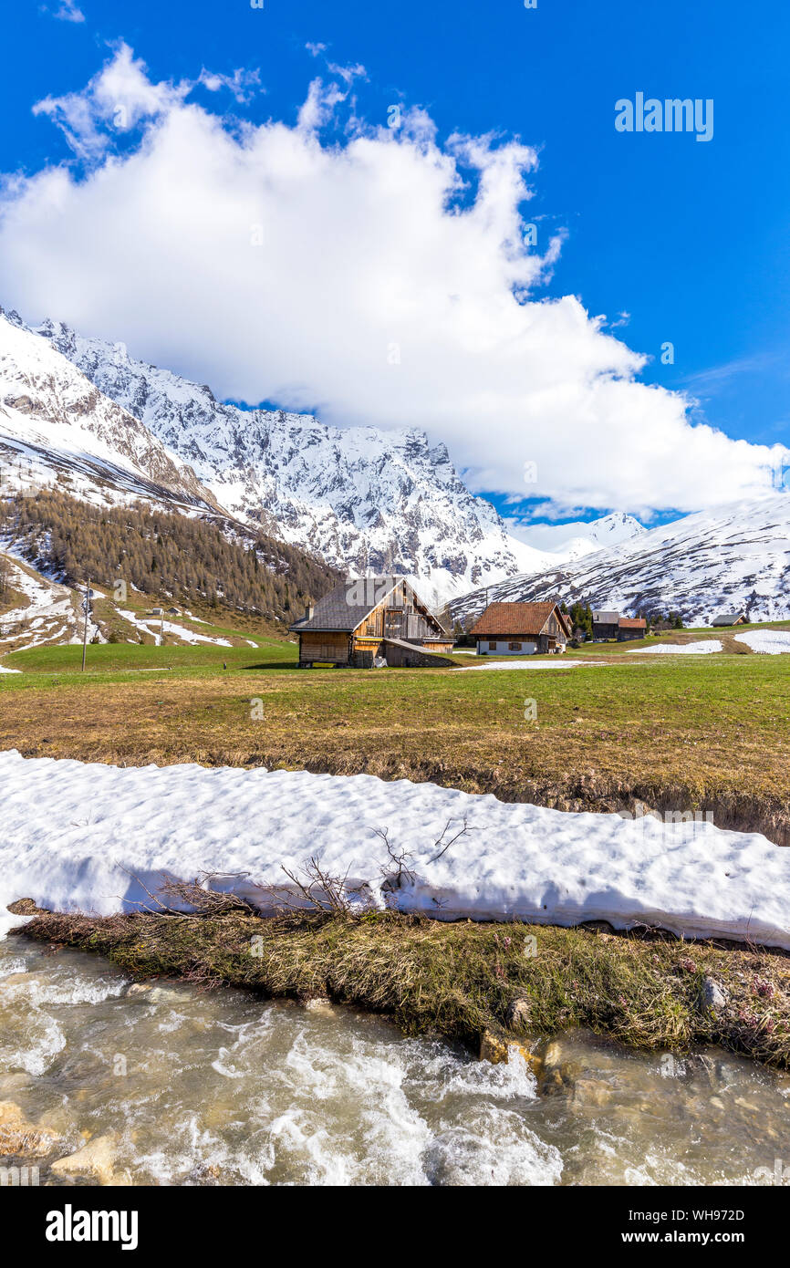 Traditional huts in Val Radons (Radons Valley), Albula region, Canton of Grisons (Graubunden), Switzerland, Europe Stock Photo
