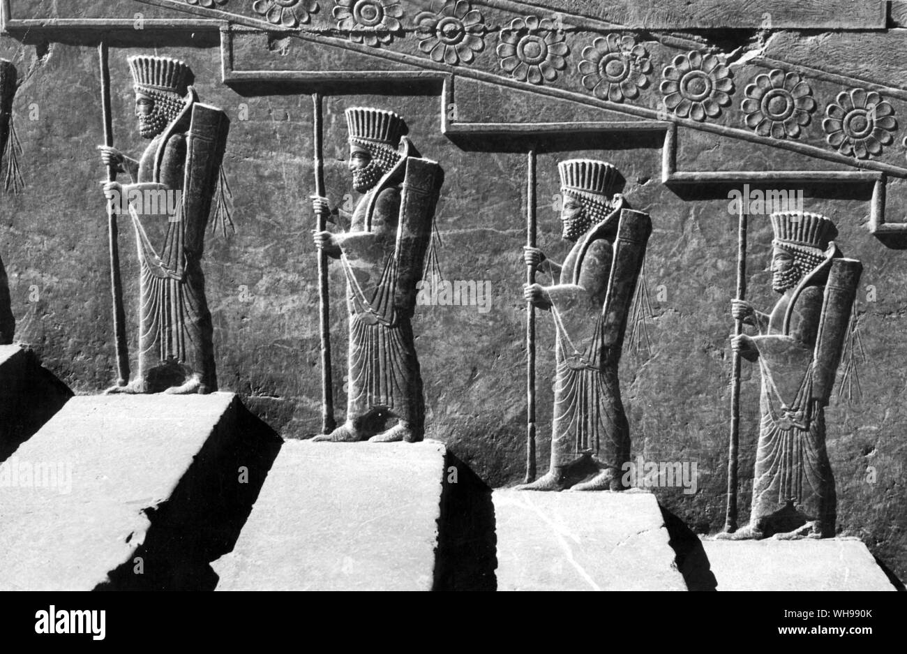 Ancient warfare/The Guards of Darius I, under whom the Persian threat to Greece reached its climax. Stock Photo