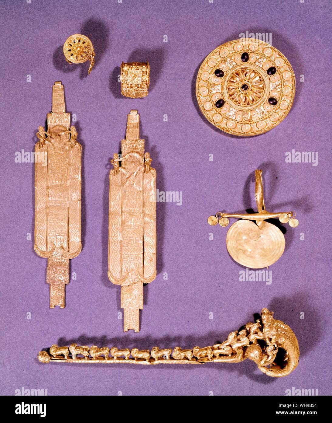 Etruscan Jewellery Stock Photo Alamy