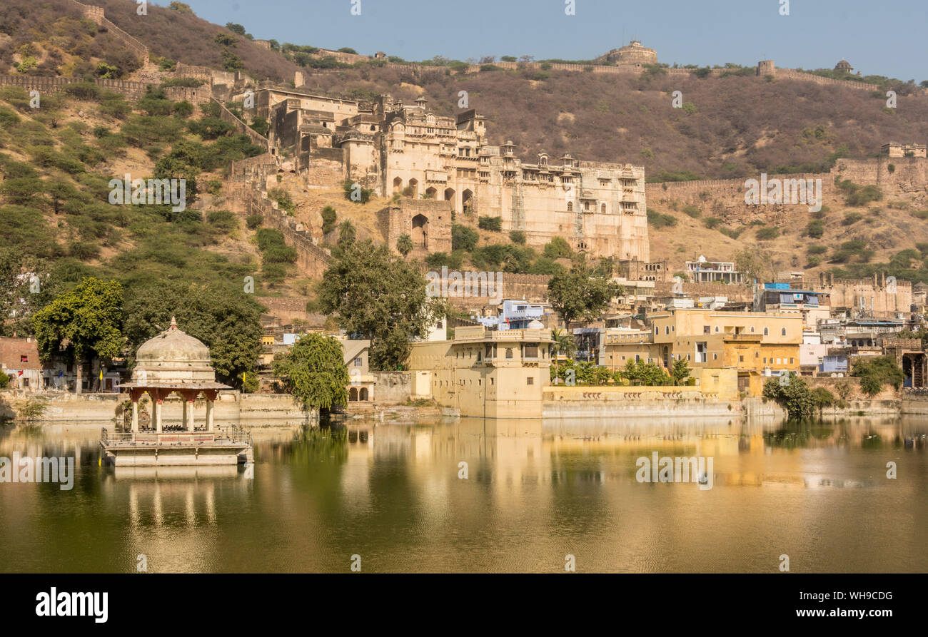 Garh Palace, high above lake of Nawal Sagar, Bundi, Rajasthan, India, Asia Stock Photo