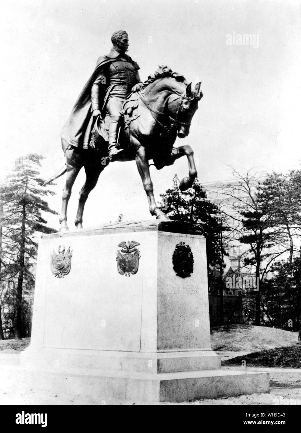 Central Park, New York, USA: Statue of Simon Bolivar (1783-1830). South American nationalist, leader of revolutionary armies, known as the Liberator. He was born in Venezuela. Stock Photo