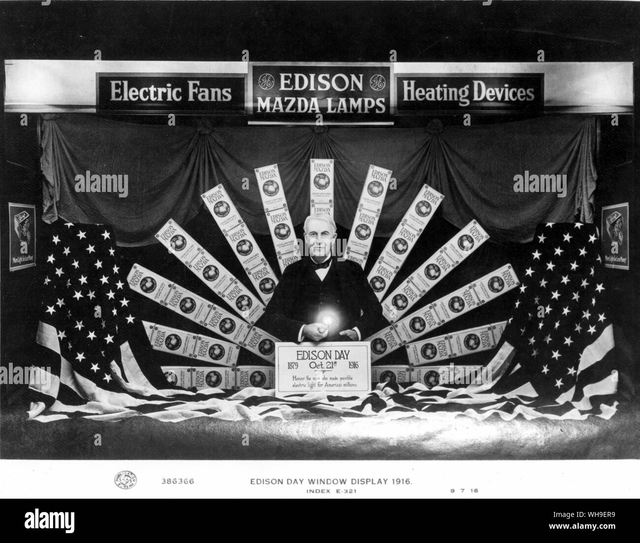 Thomas A Edison (1847-1931), US scientist and inventor who formed the Edison Light Company in 1889. Edison Day window display, 1916. Stock Photo