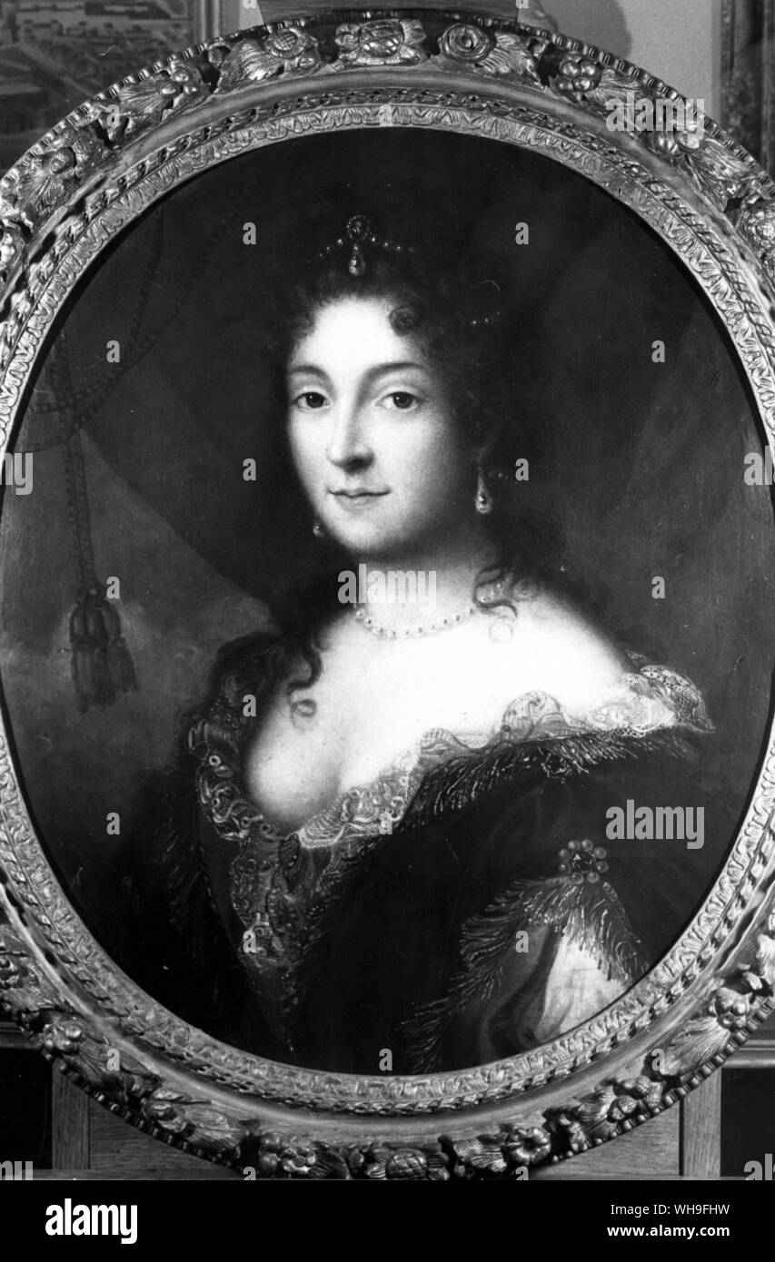 Wife of louis xiii hi-res stock photography and images - Alamy