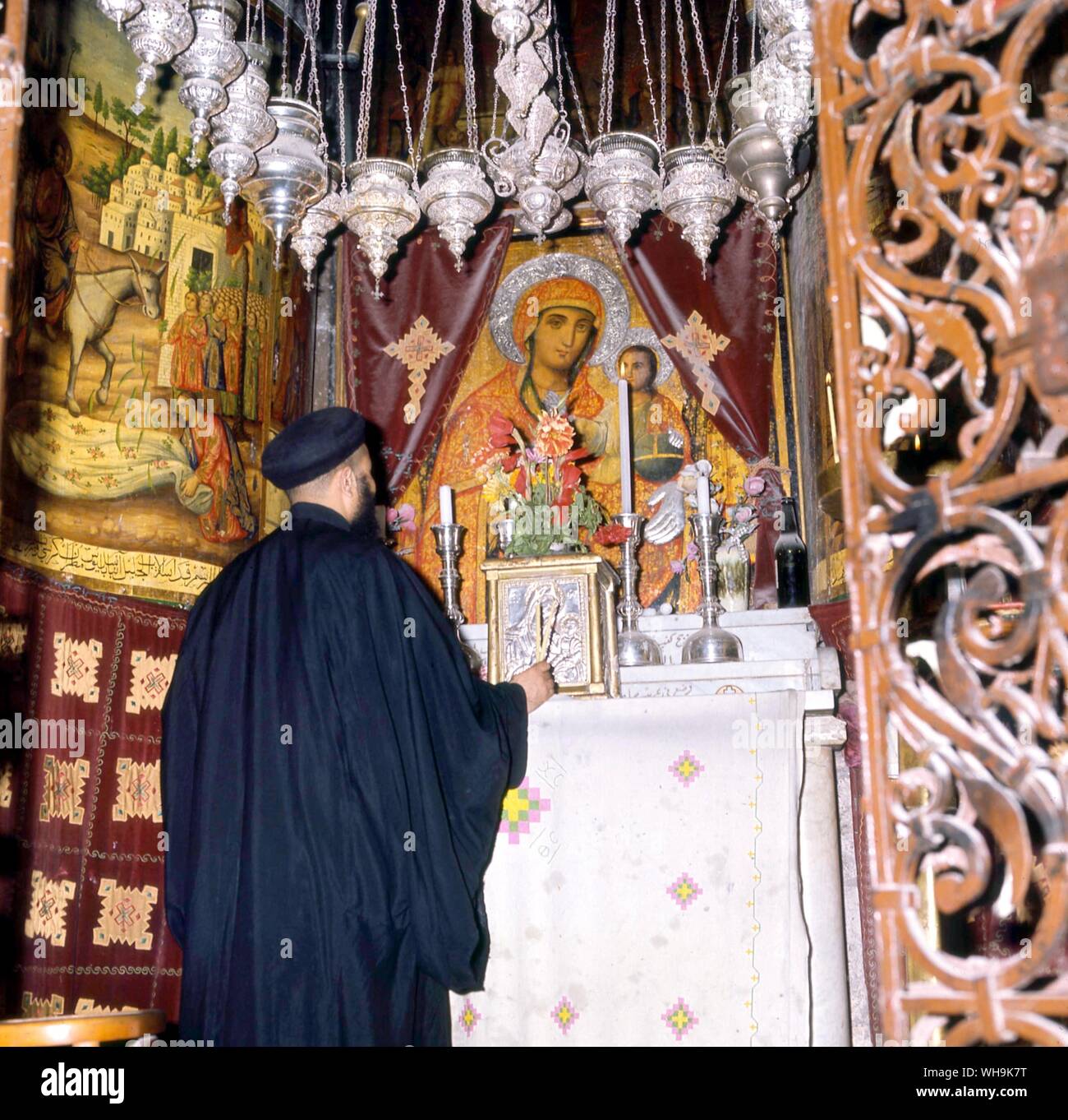 Church of holy sepulchre hi-res stock photography and images - Alamy