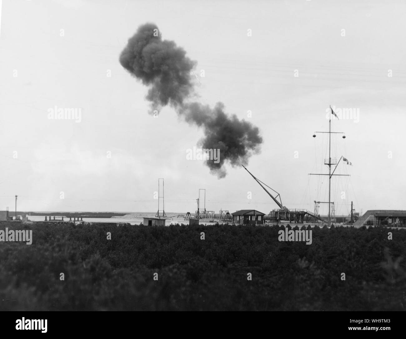 WW1/France: Paris gun firing, 1918 Stock Photo