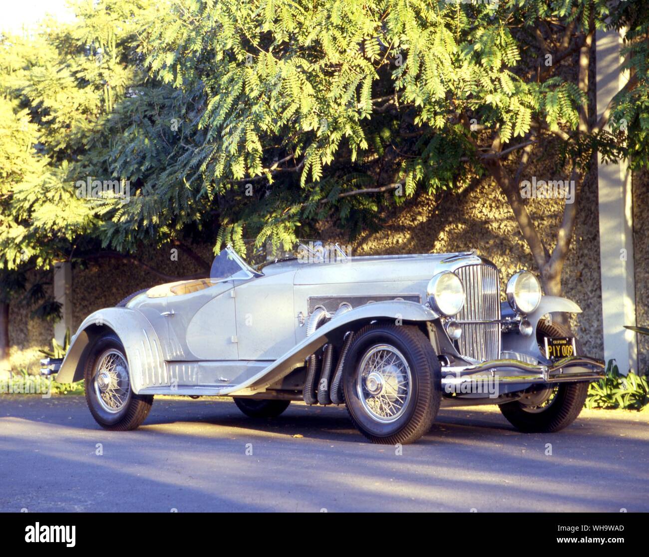 Gary Cooper 'SSJ' (or 'SS SJ') Duesenberg was tuned to 400bhp to race Groucho Marx's Mercedes Stock Photo