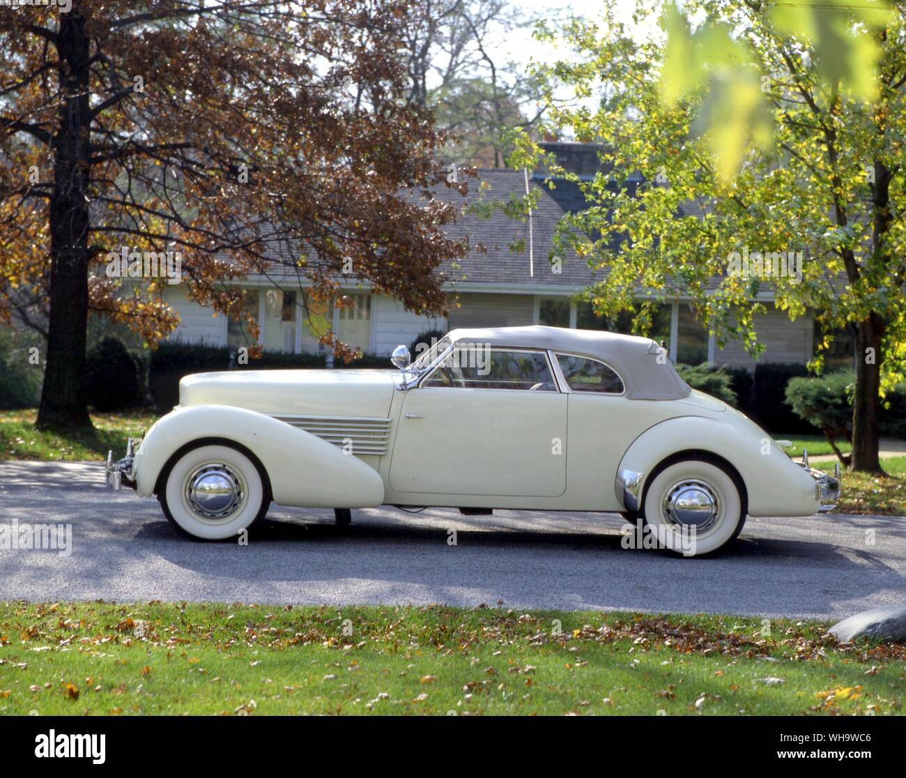 This is the unsupercharged Cord 810 convertible of 1936 Stock Photo