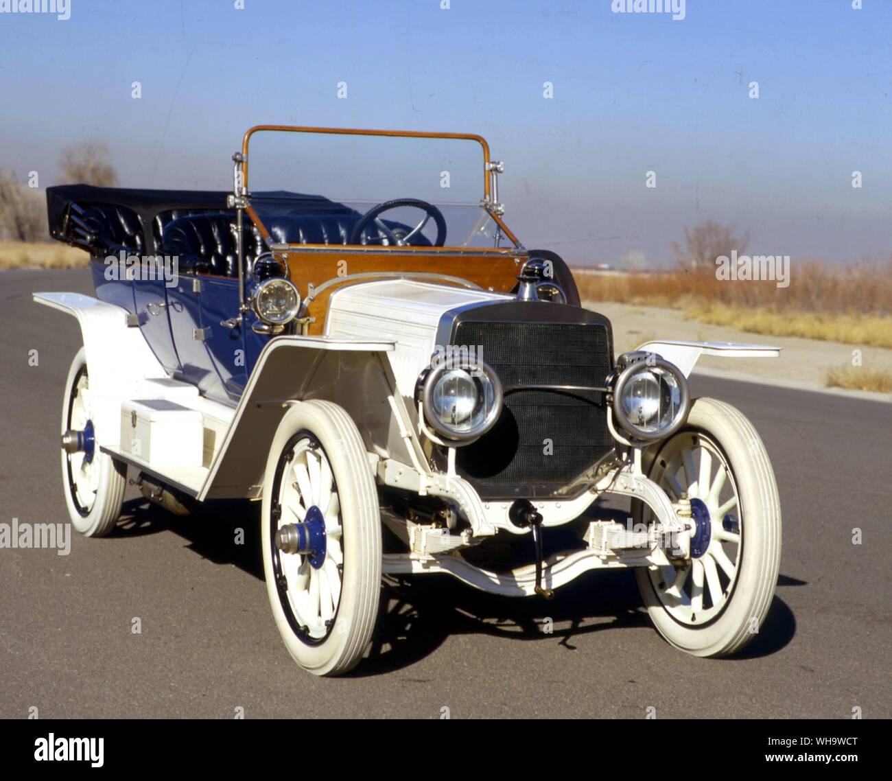 Lozier built 'quality cars for quality people' from 1905-17.  This is a 1916 65hp tourer, Model 84. Stock Photo
