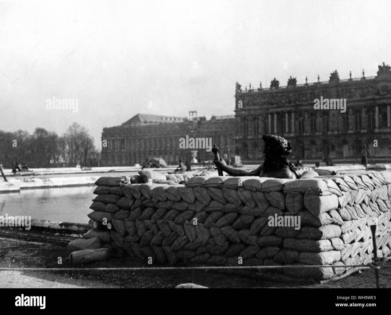 WW1: Protecting of monuments with sand bags against enemy bombardment, Versailles, France. Stock Photo