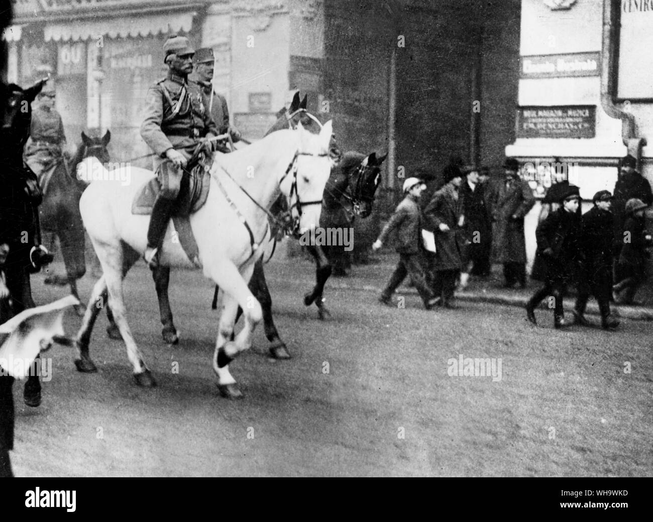 WW1/ Field Marshal von Mackensen entering Bucharest, December 1916. Stock Photo