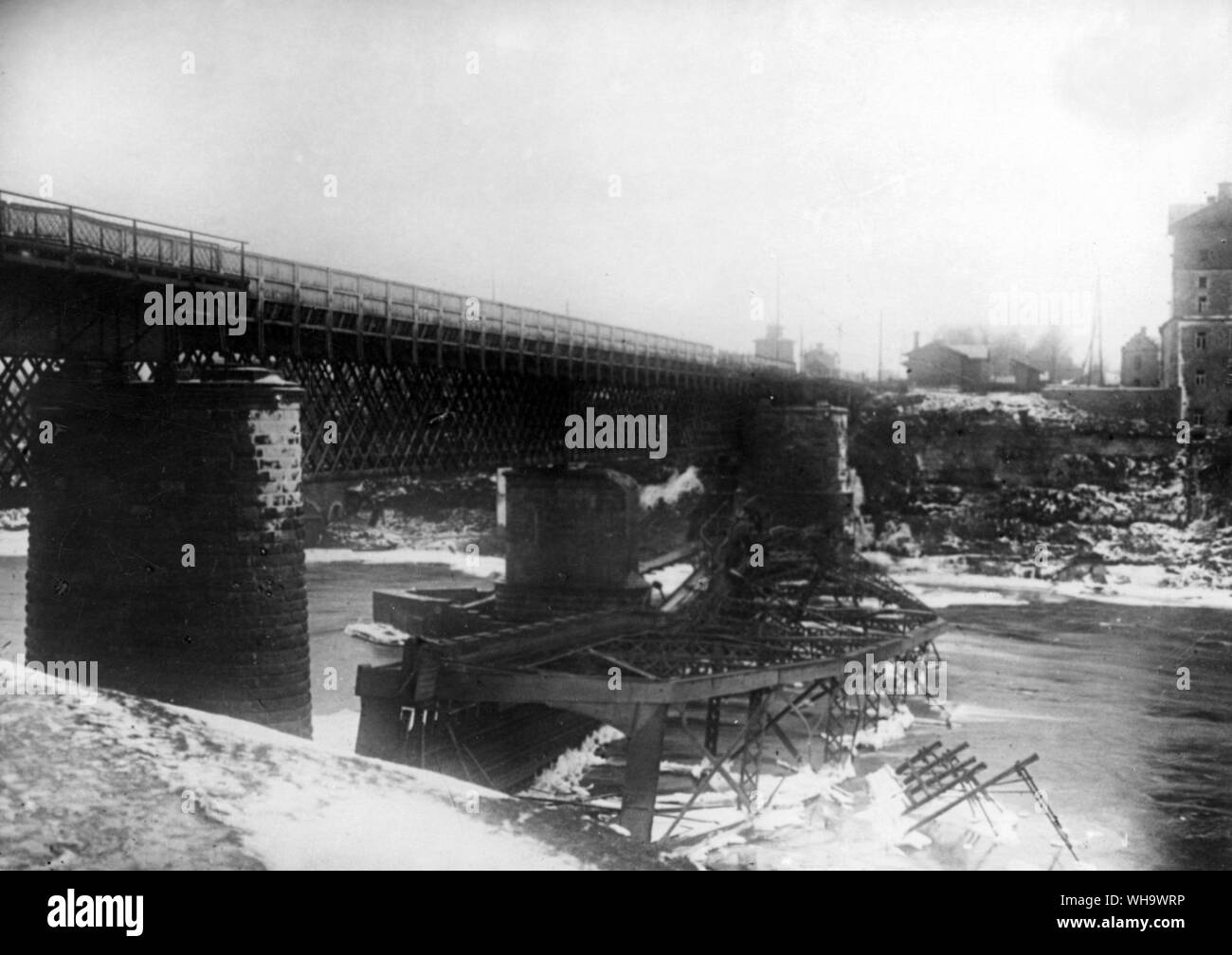 WW1/ Russia, Moscow. A damaged bridge in 1918. Stock Photo