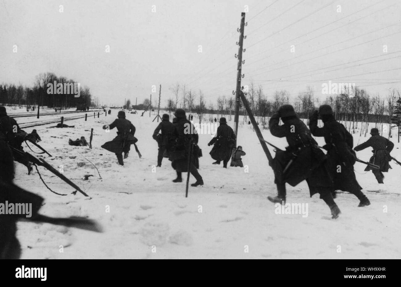 WW1: Germans attacking Bolsheviks.. Jager in action pursuing bands of Bolsheviks in the Ukraine. 1917 . German official photographer Stock Photo