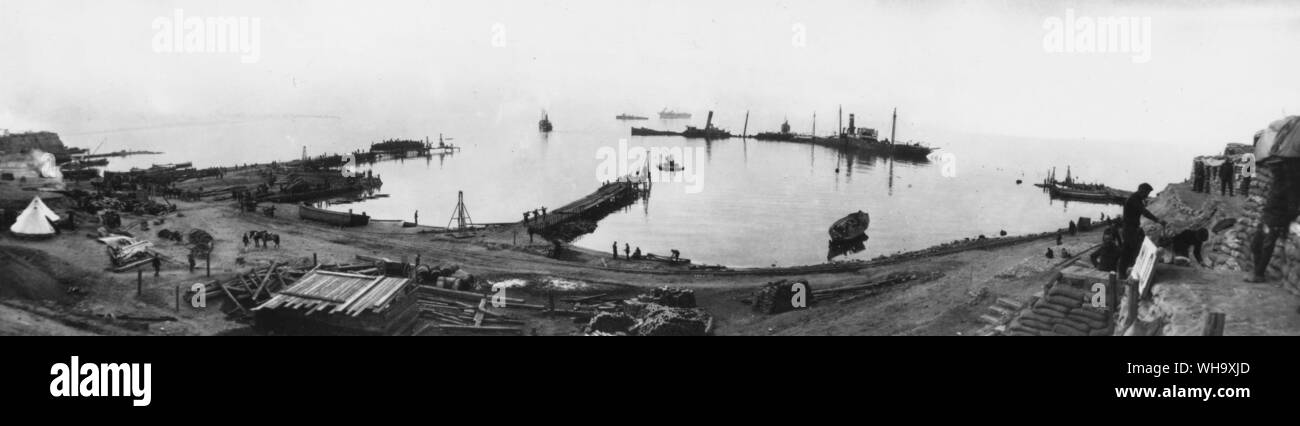WW1: Four landing stages, West Beach, Gallipoli. Stock Photo