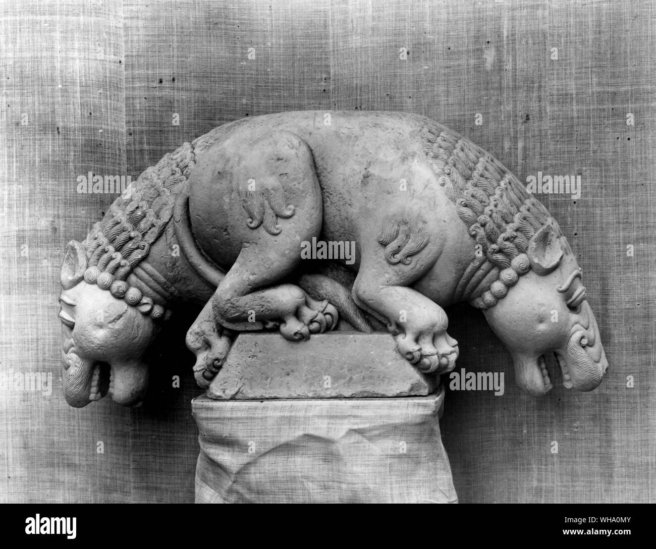 Double lion capital in sandstone from Gwalior fort. 6-7th Century AD. From an exhibition of Indian Art, Asia. Stock Photo