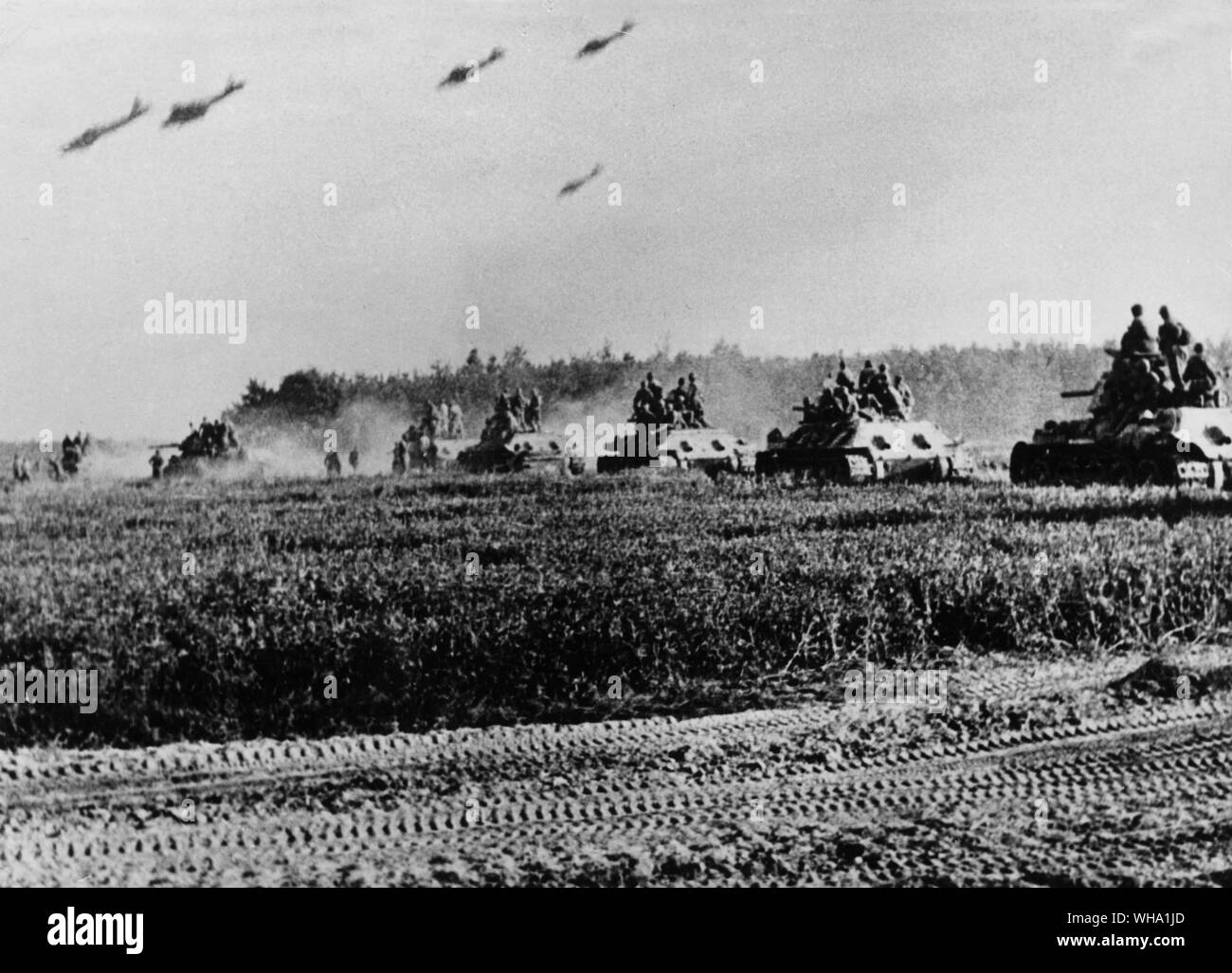 WW2: Battle of the Kursk Bulge. Soviet troops attacking in the area of Kazachy Lisits. 1943 Stock Photo