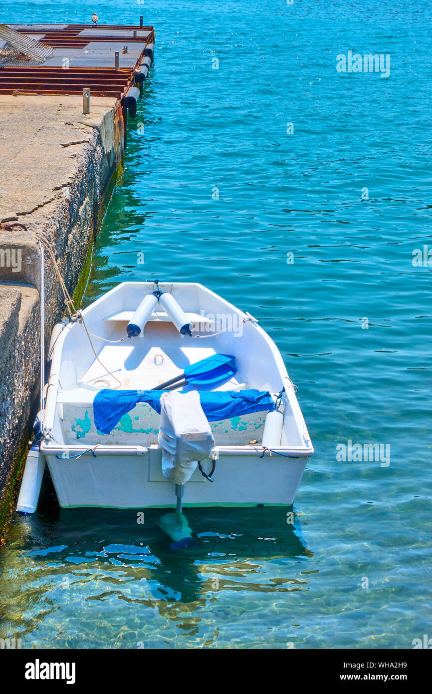 White oars blue wooden boat hi-res stock photography and images - Alamy