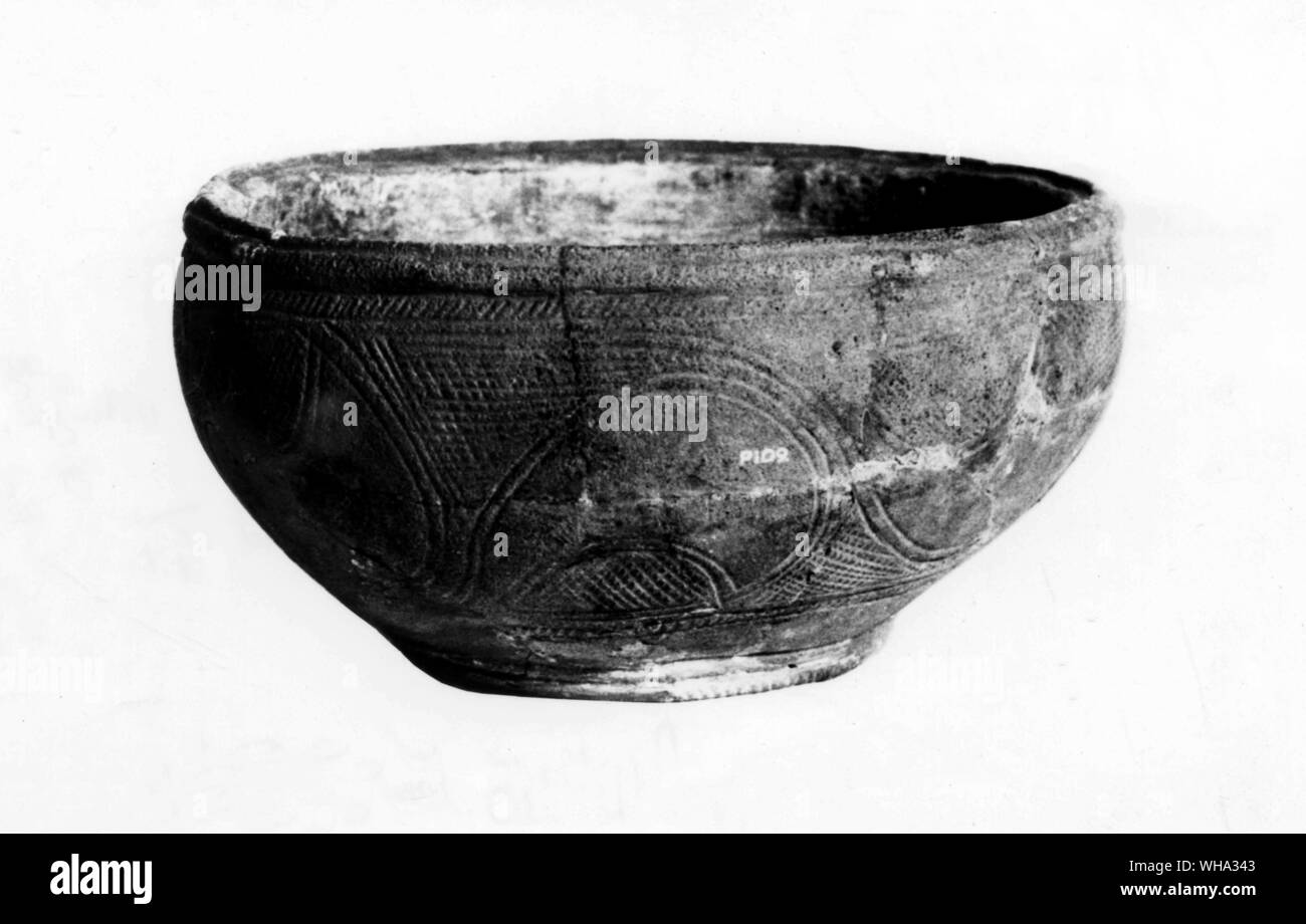 Iron Age pot from Mere Lake village, with incised pattern. 1-2nd century A.D. Stock Photo