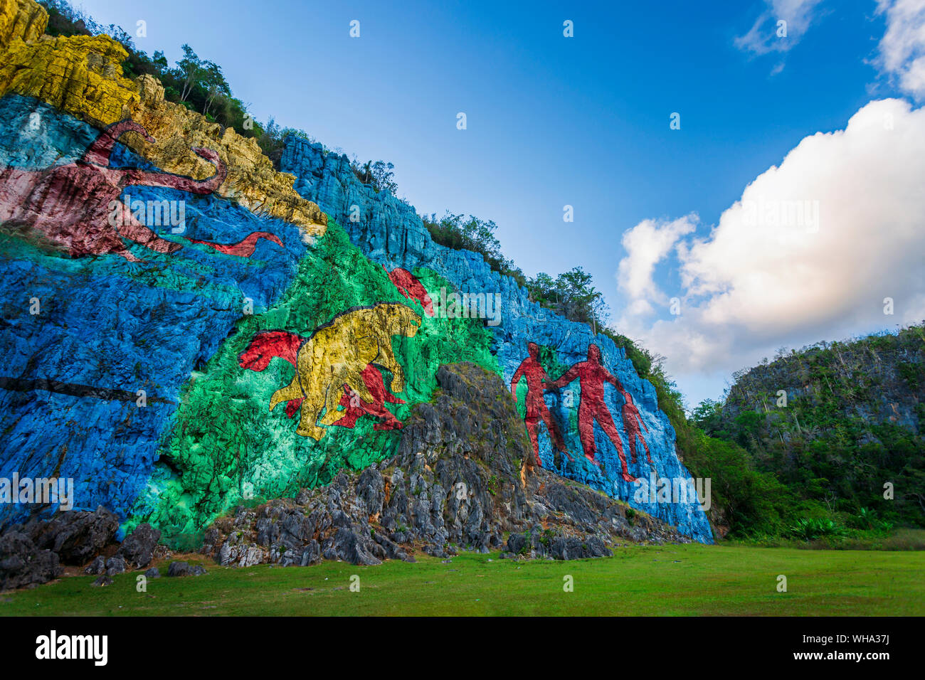 Mural de la Prehistoria, Vinales, UNESCO World Heritage Site, Pinar del Rio Province, Cuba, West Indies, Caribbean, Central America Stock Photo