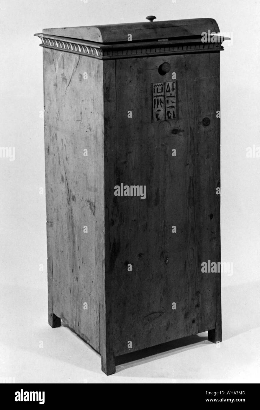 Ancient Egyptian box/chest. Tutankhamen's 18th dynasty, c. 1352 B.C. Stock Photo