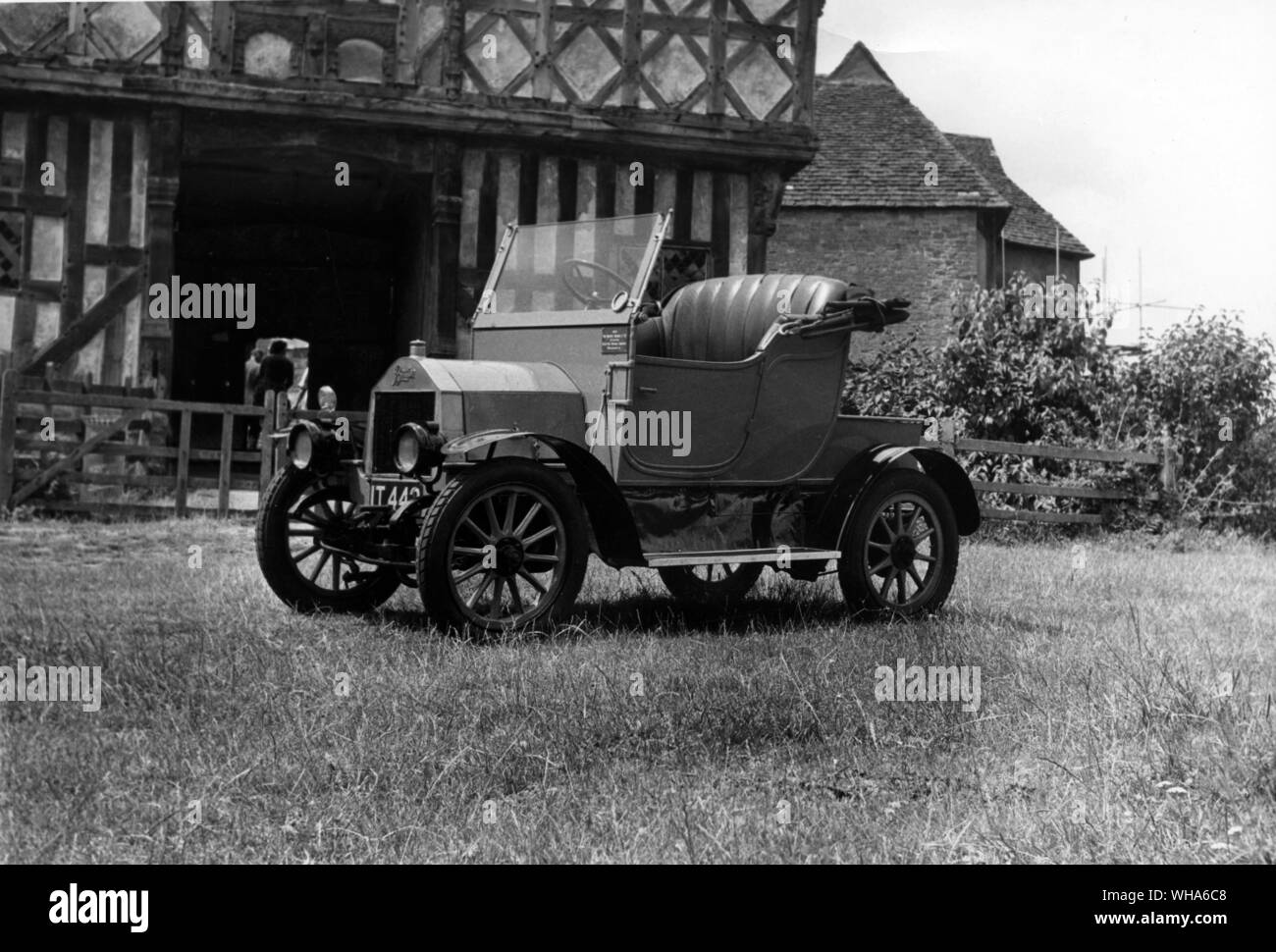 Vintage Rolls - Royce  at Stokesay Castle Stock Photo