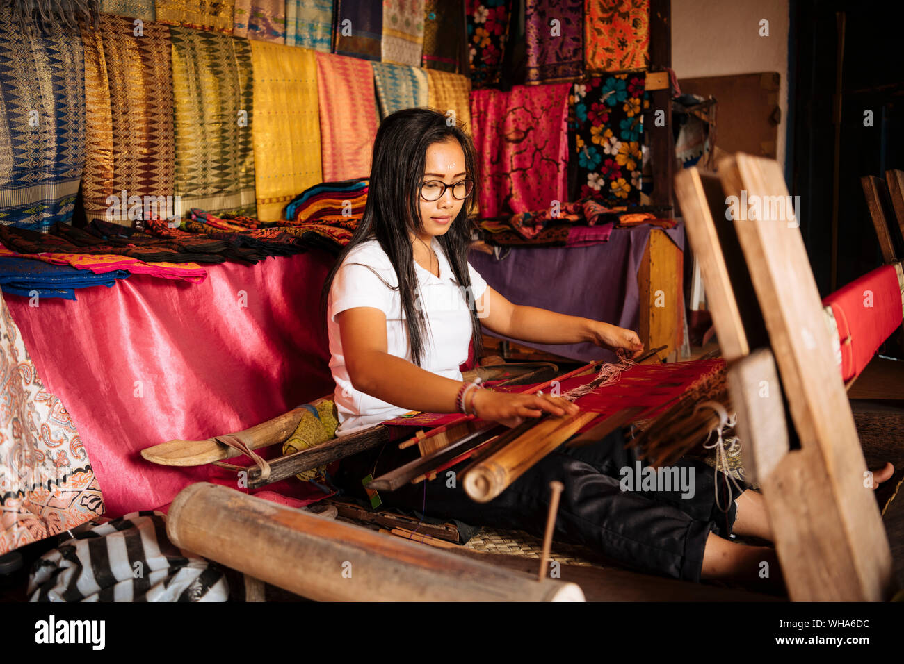 Method of weaving hires stock photography and images Alamy