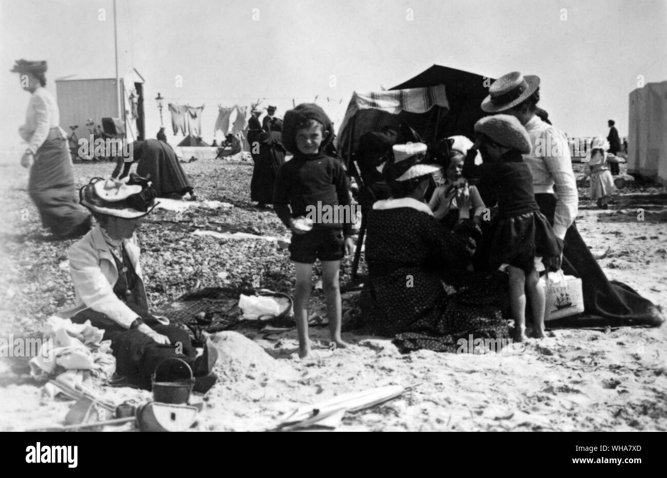 August 1902. Littleham ?. beach scene Stock Photo