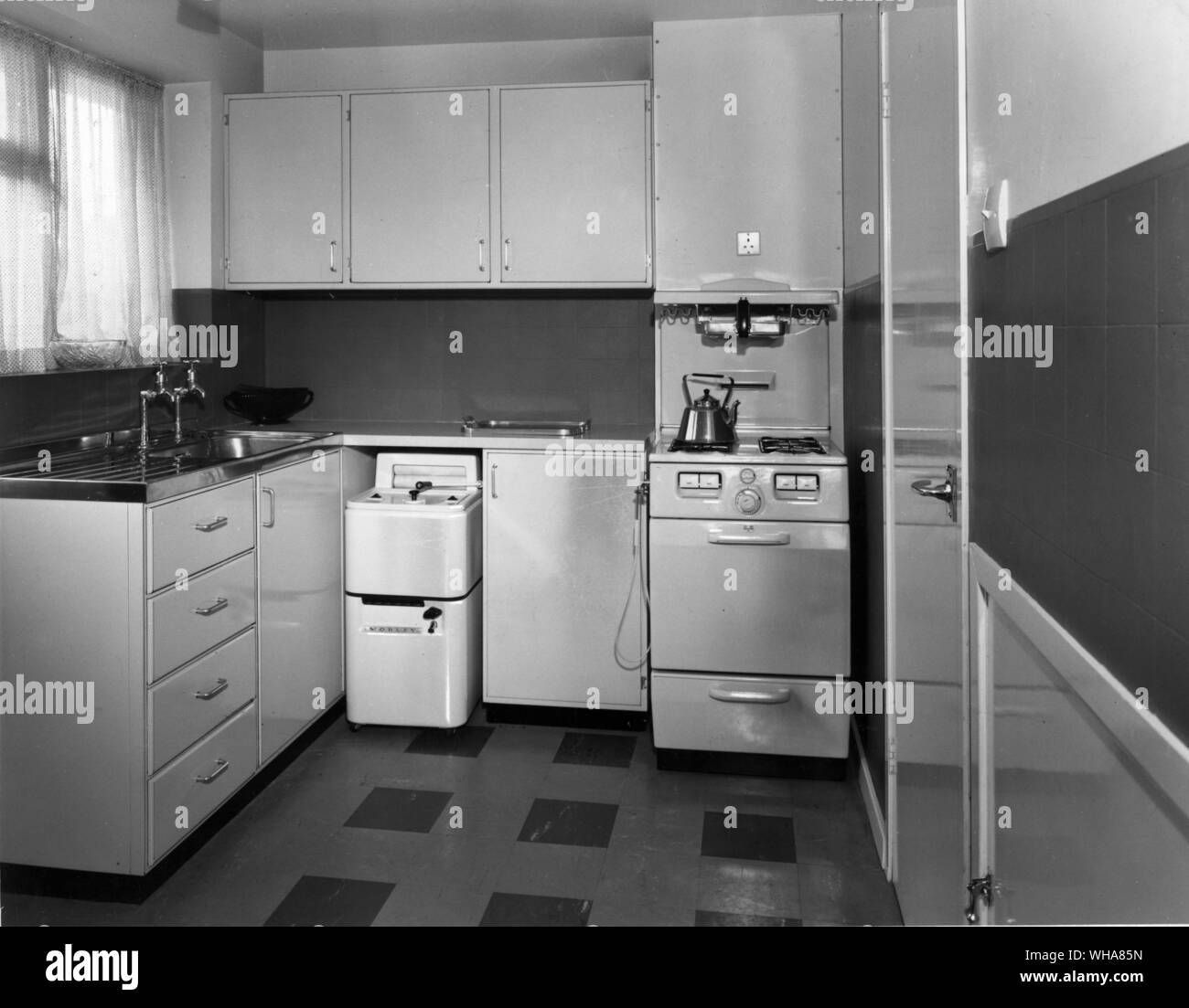 kitchen. Wates Dormy House Stock Photo