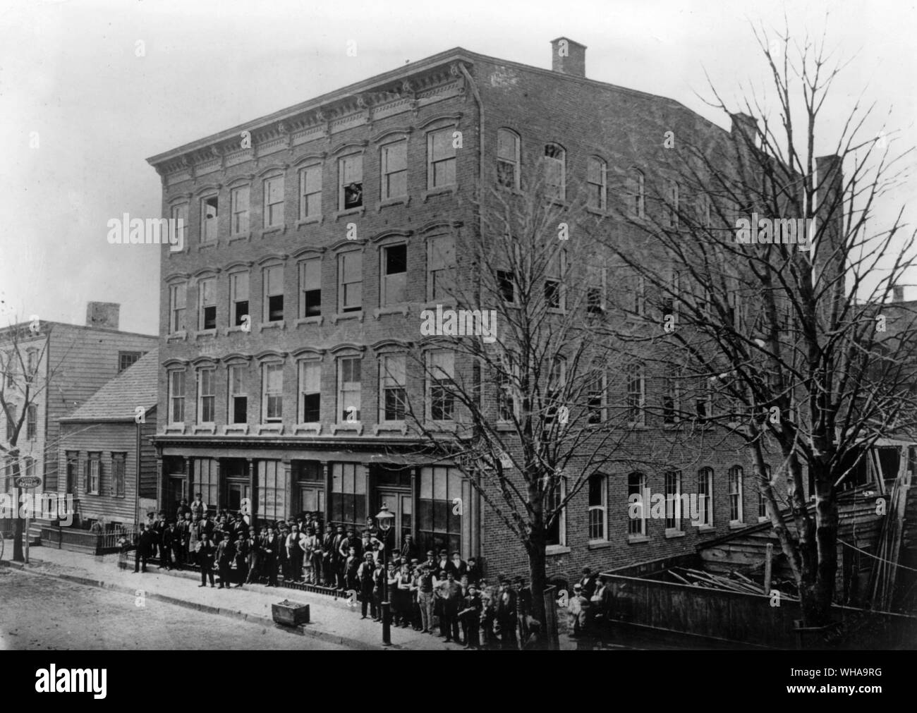 Edison's Ward Street Newark Factory 1873. . Edison, Thomas Alva (the Wizard  of Menlo Park) US inventor. opened research laboratory in Menlo Park, New  Jersey 1876 (moved to West Orange, New Jersey