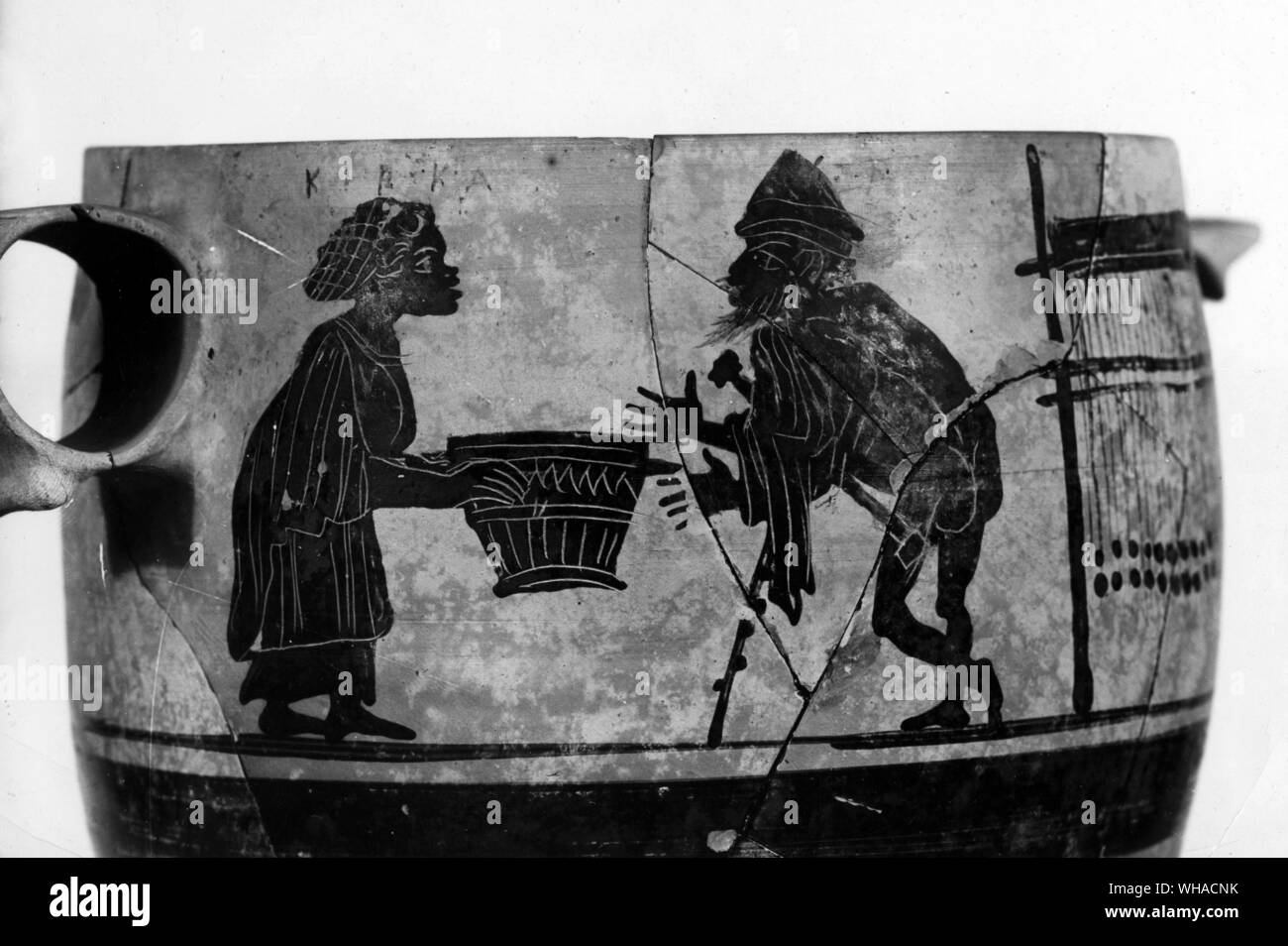 Circe giving a potion to Odysseus. Boeotian Cup 450-420 BC Stock Photo