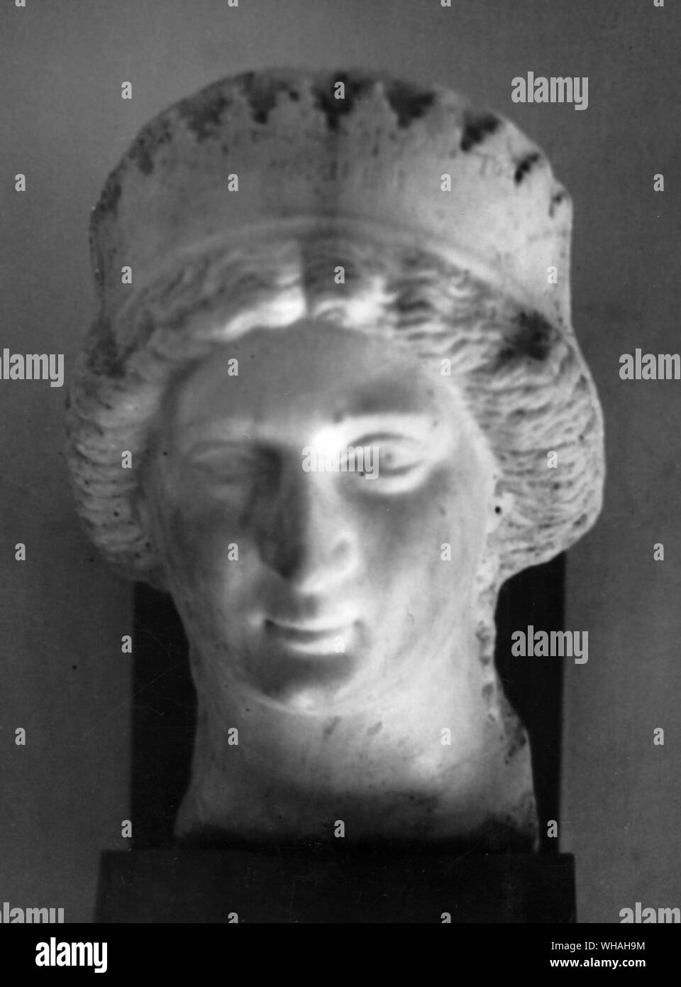 Antiochos, Son of Dryas Mousa, wife of Phraates IV 37-32BC. ??. Marble head of Queen Mousa Stock Photo