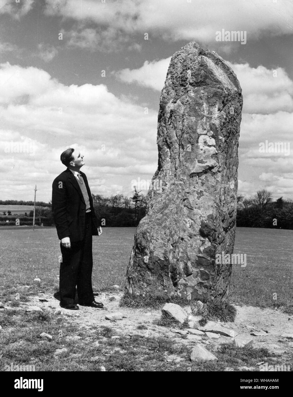 A huge pillarstone at Knockbridge Co Louth to which the legendary Cuchullain is said to have tied himself so that he might die on his feet. The stone and scene is commemorated by a monument in the GPO Dublin Stock Photo