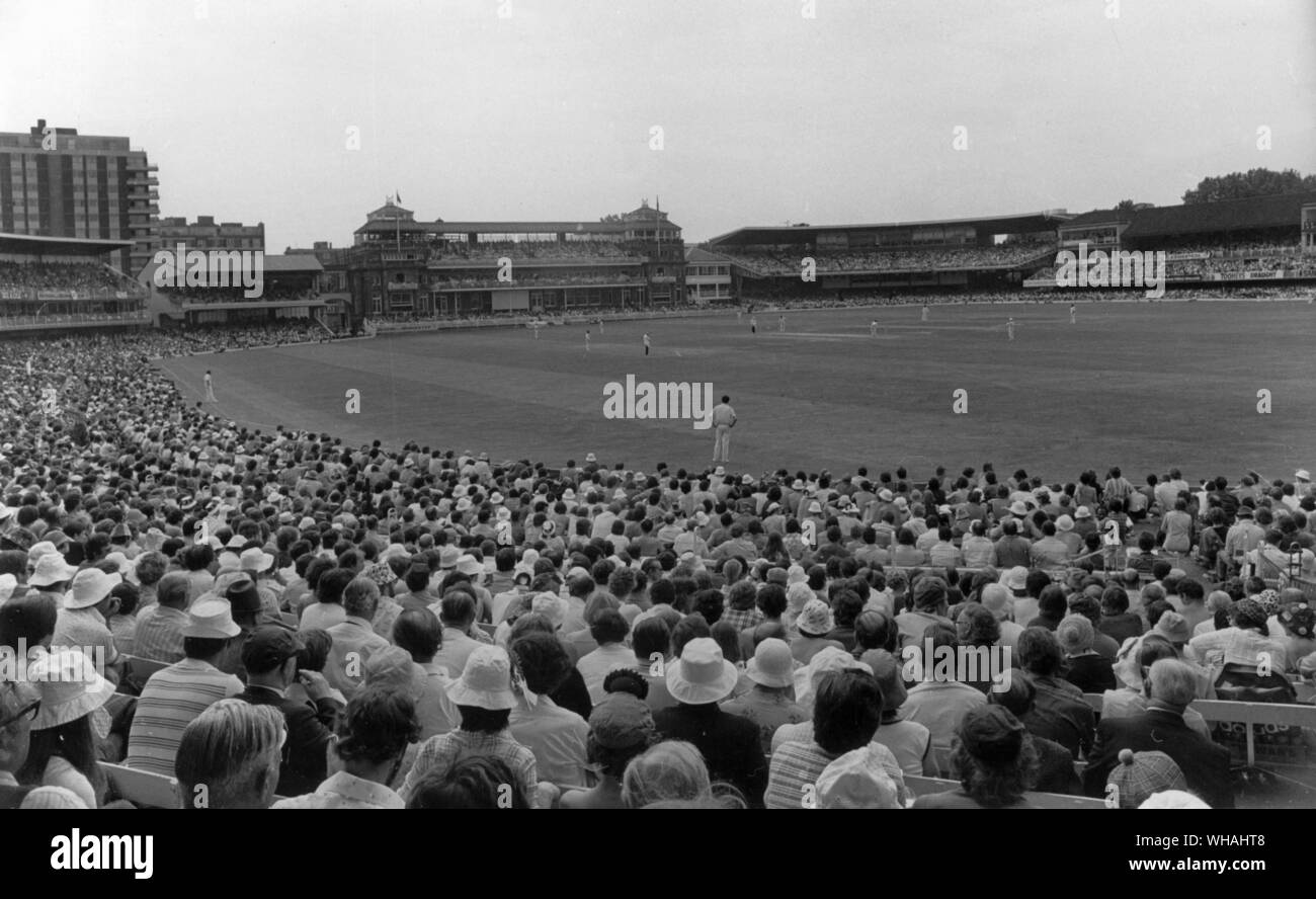 Benson hedges cup final Black and White Stock Photos & Images Alamy