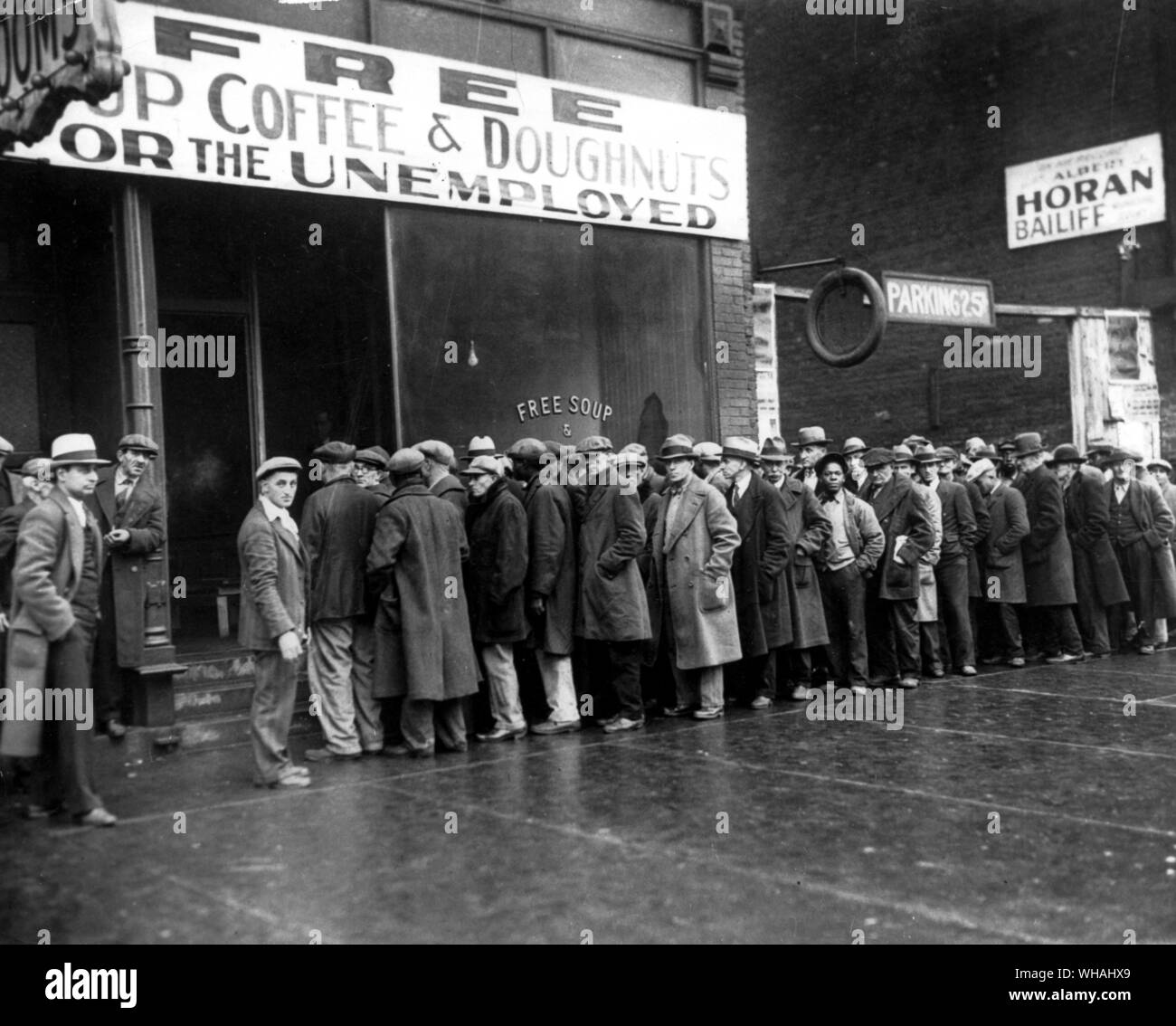 Soup Kitchen in Chicago 1930s Stock Photo Alamy