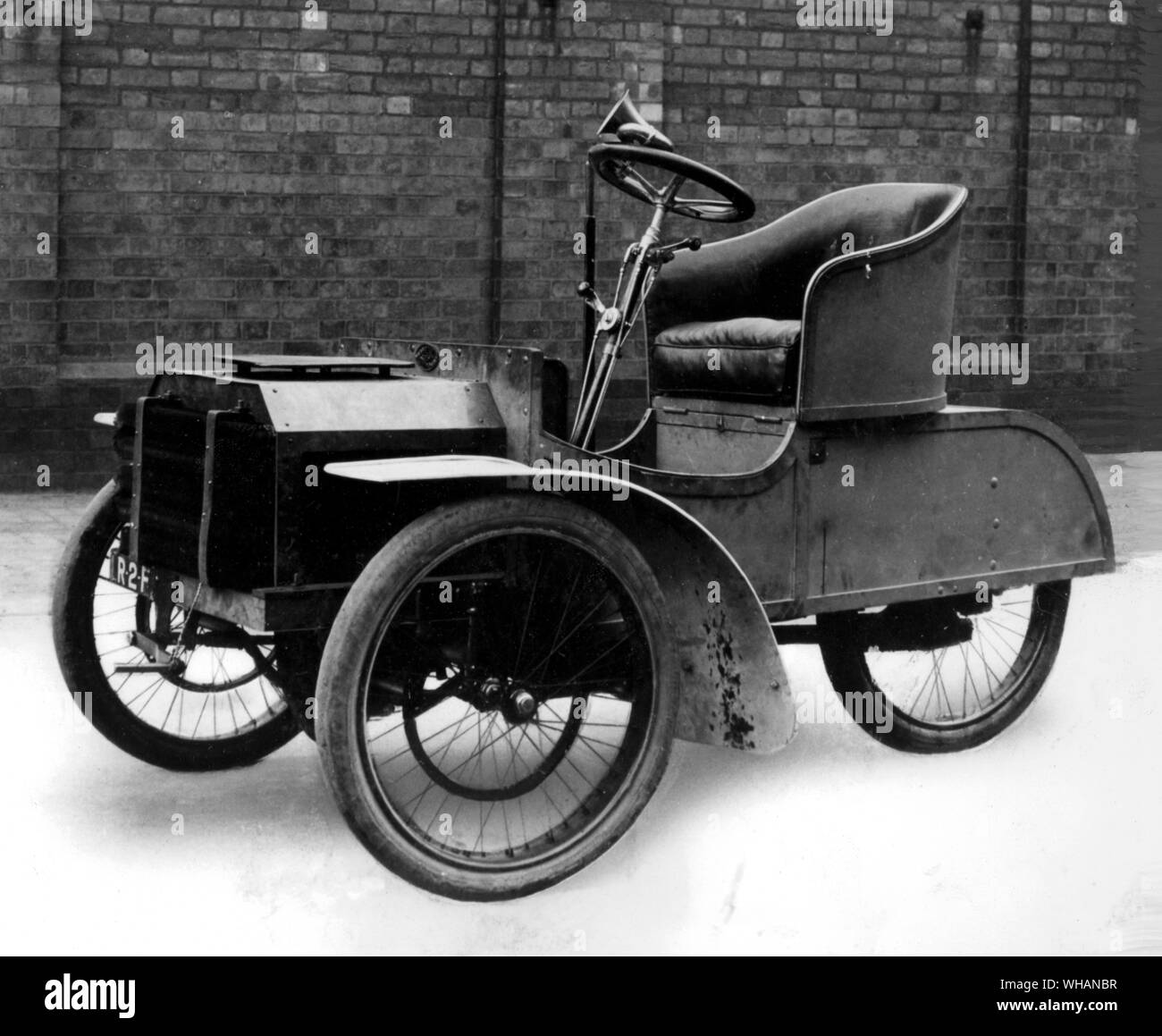 1904. Repton 4 hp 3wheeler car Stock Photo Alamy