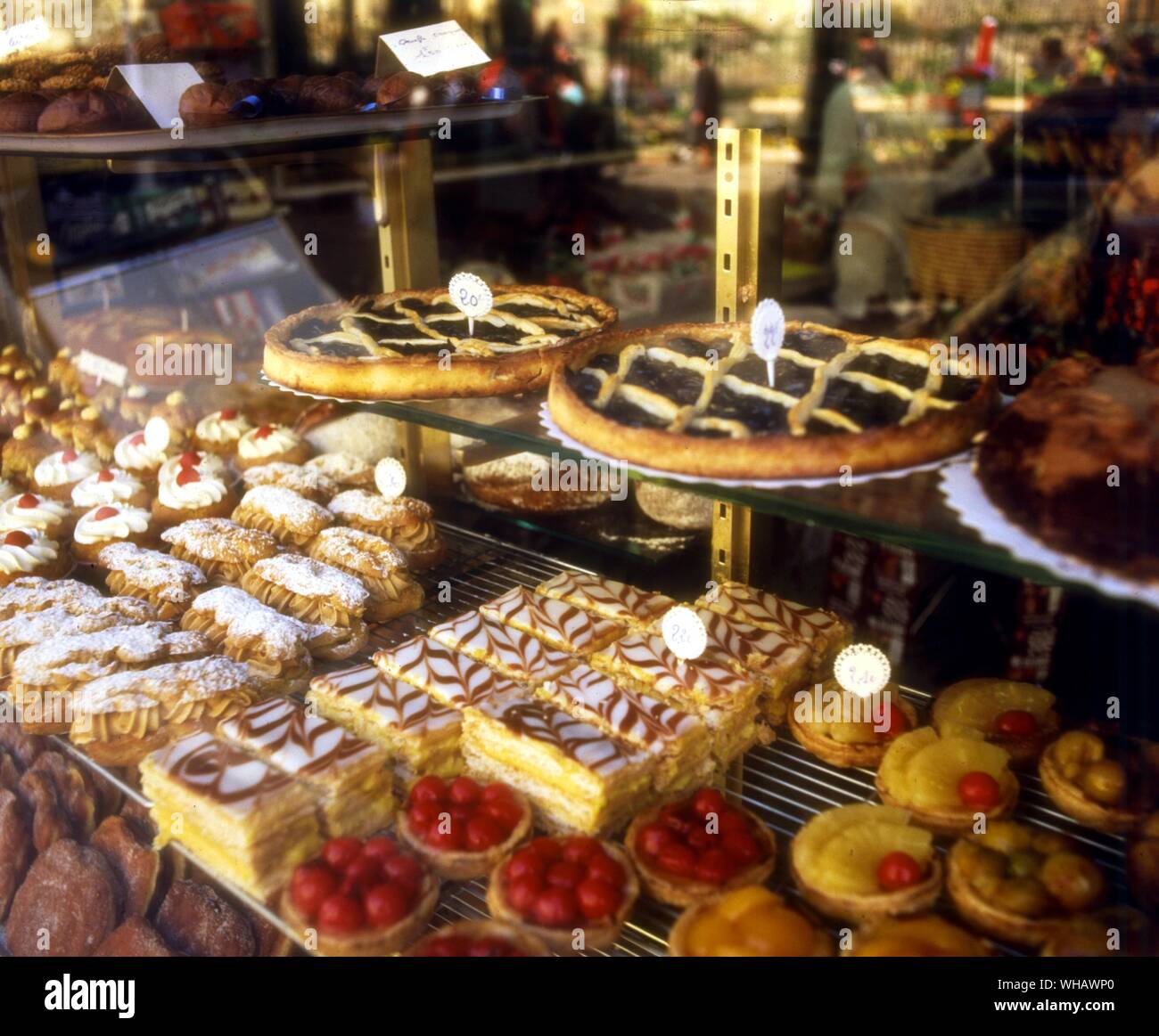 Gateaux High Resolution Stock Photography And Images Alamy