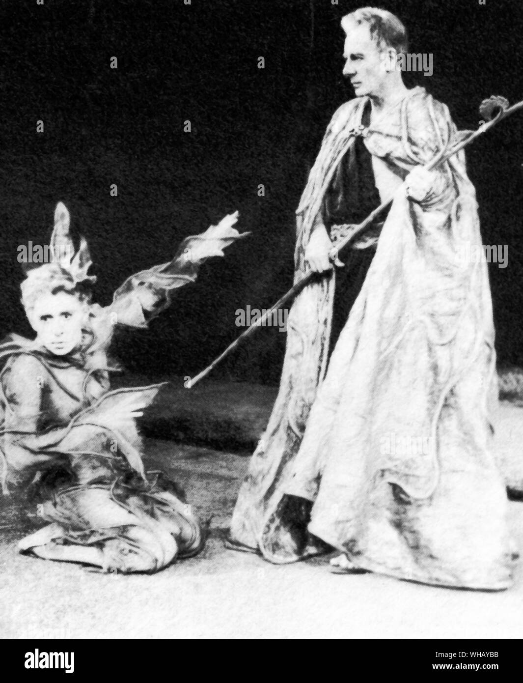 John Gielgud as Prospero and Ian holm as Aeriel in Peter Brooks's The Tempest, Royal Shakespeare Theatre, Stratford-upon-Avon 1957 Stock Photo