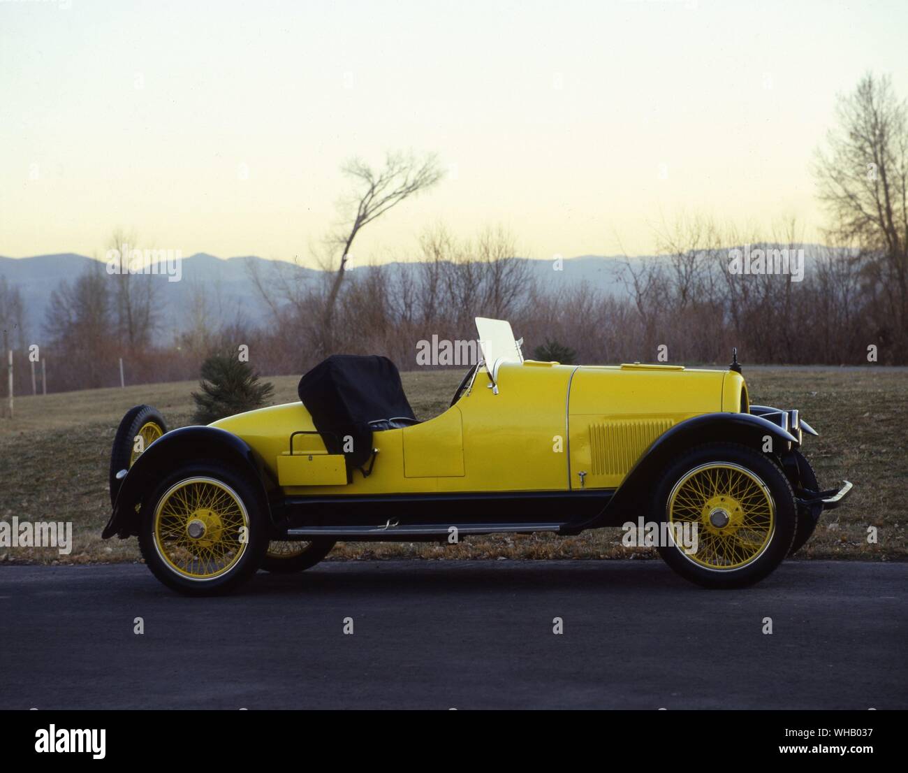 Transport Road 1927. Kissel Modell 55 six cylinder Coupe Roadster with pull out mother in law seat on running board Stock Photo