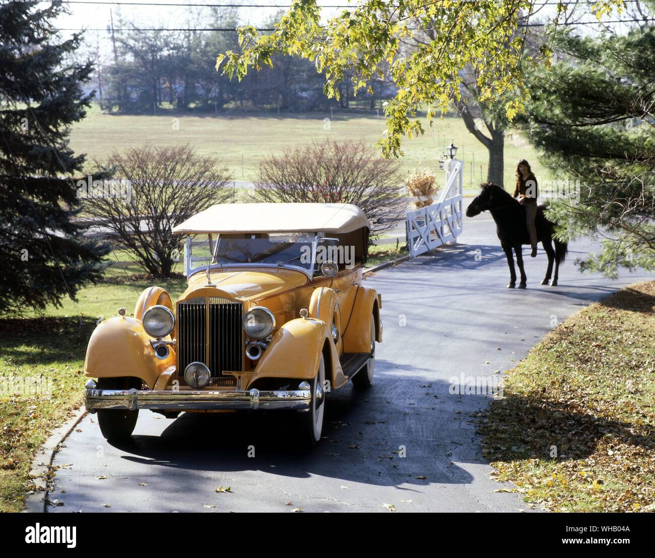 Transport Road 1934. Packard V 12 Touring Duesenberg J Engine Stock Photo