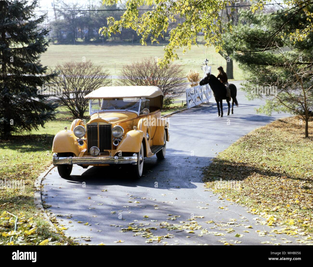 Transport Road 1934. Packard V 12 Touring Duesenberg J Engine Stock Photo
