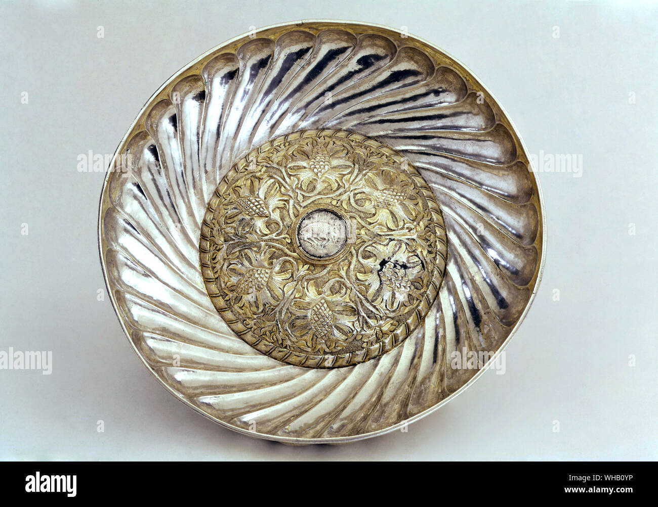 Silver and parcel-gilt bowl, Venice, c.1500. Victoria & Albert Museum, London. Stock Photo