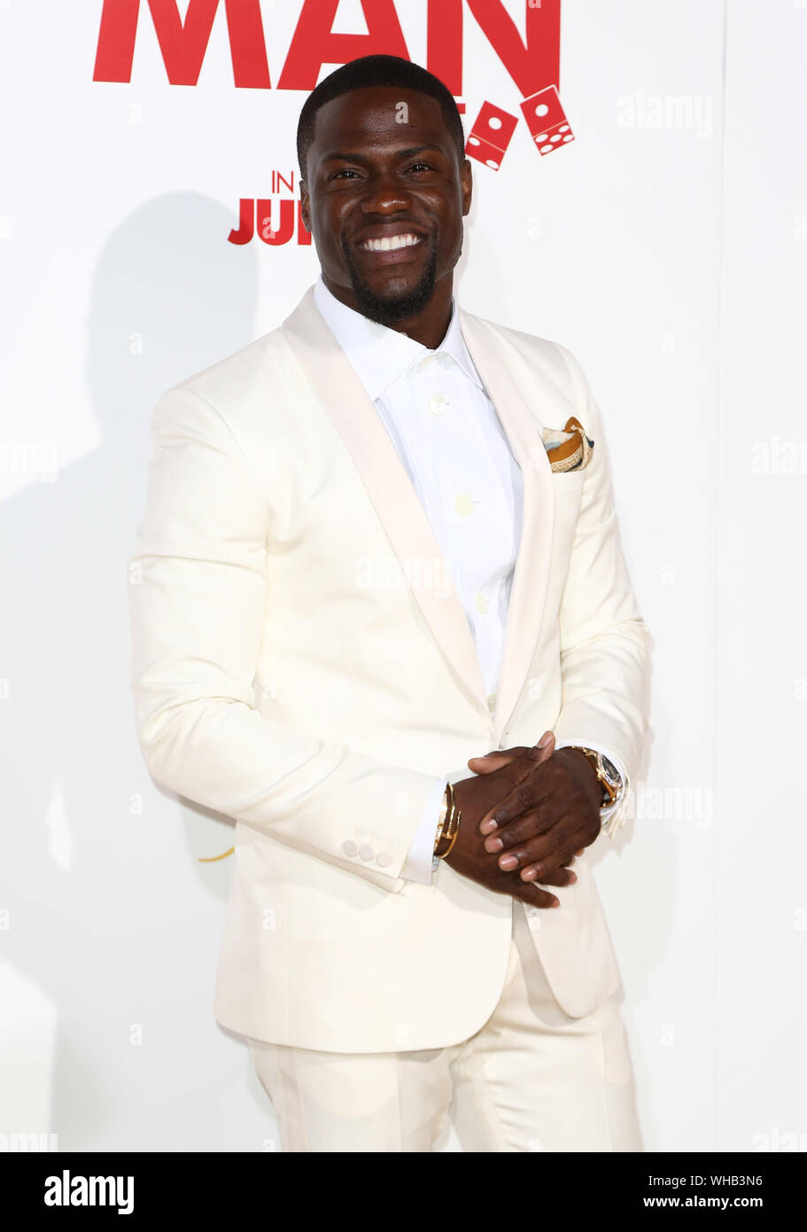 File Photo Kevin Hart Recovering From Back Surgery After Car File Photo Kevin Hart Recovering From Back Surgery After Car